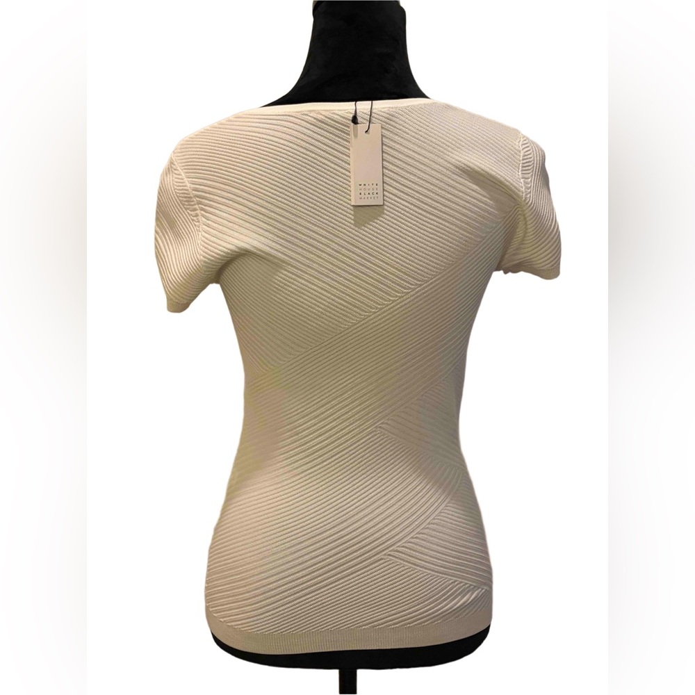 White House Black Market Cream Textured V-Neck Tee - Picture 3 of 5